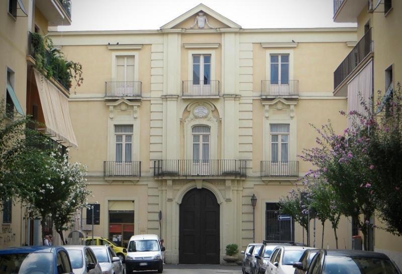 Vanvitelli Apartments Caserta Ngoại thất bức ảnh